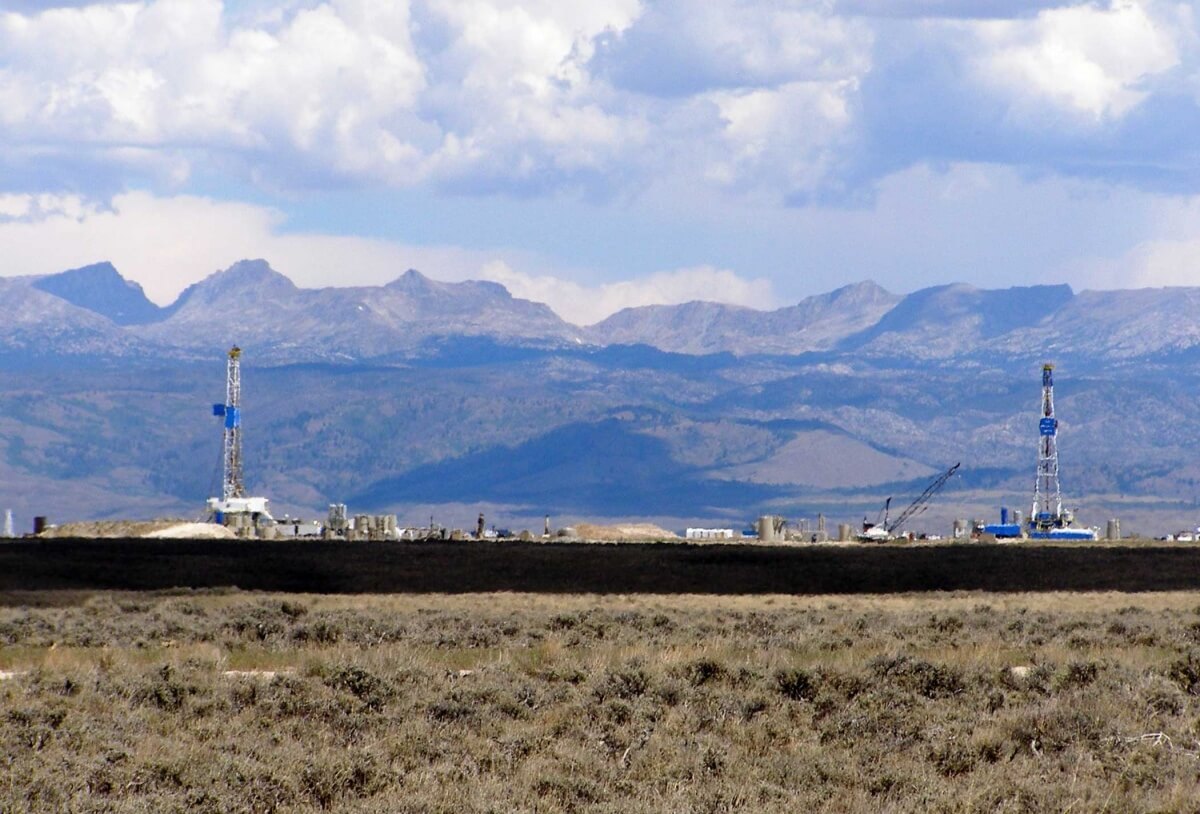 BLM makes record-breaking $1 billion from O&G lease sales